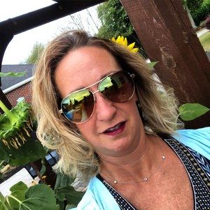 Meet your Posher, Rachel